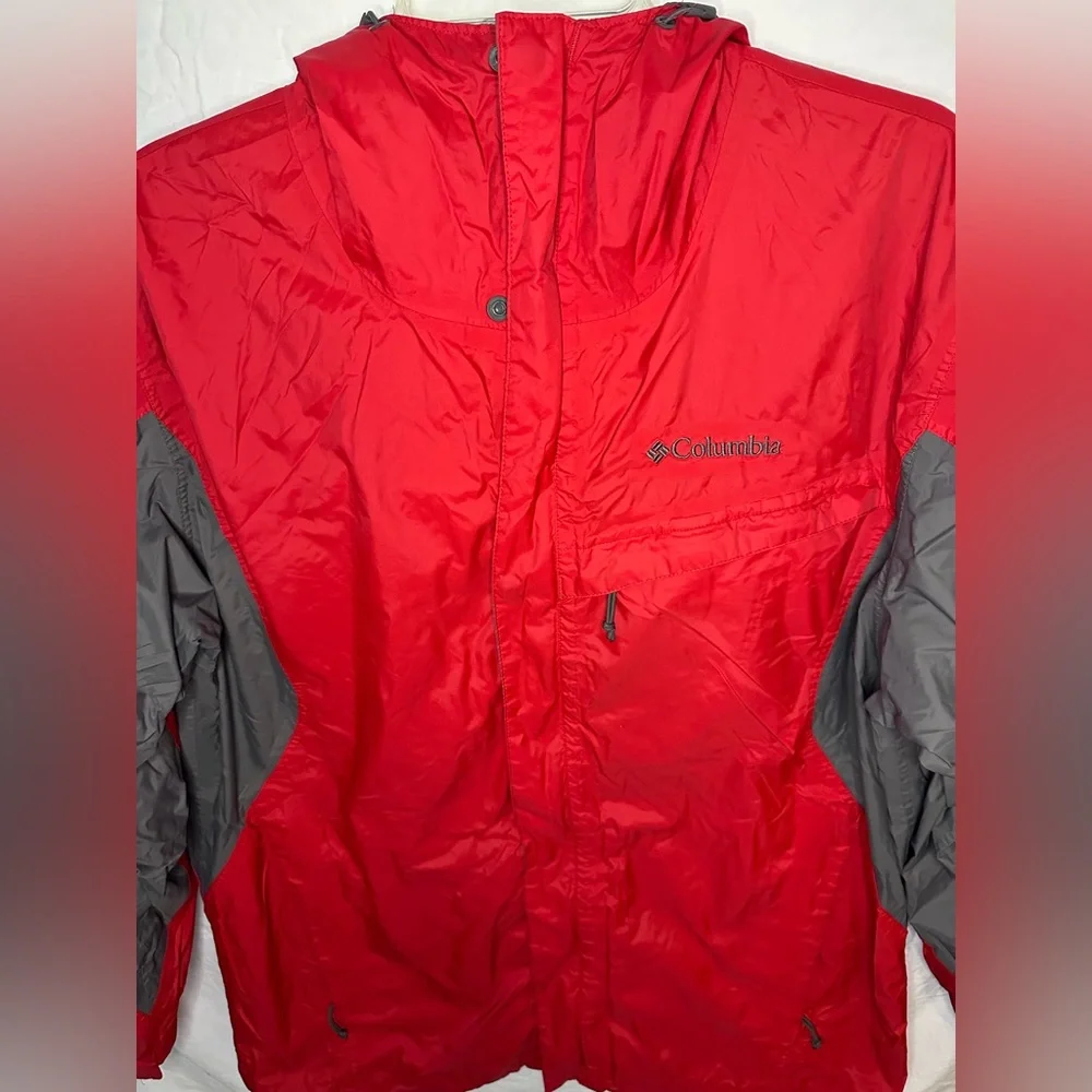 Columbia Sportswear Men’s M Red Gray Hooded Jacket Outdoor Rain Shell
